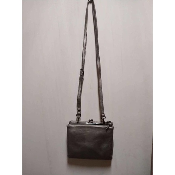 Crossbody purse compact travel friendly Boho style hands-free minimalist - Picture 3 of 9